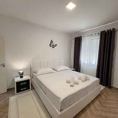 Apartament Guest Pro Albania *